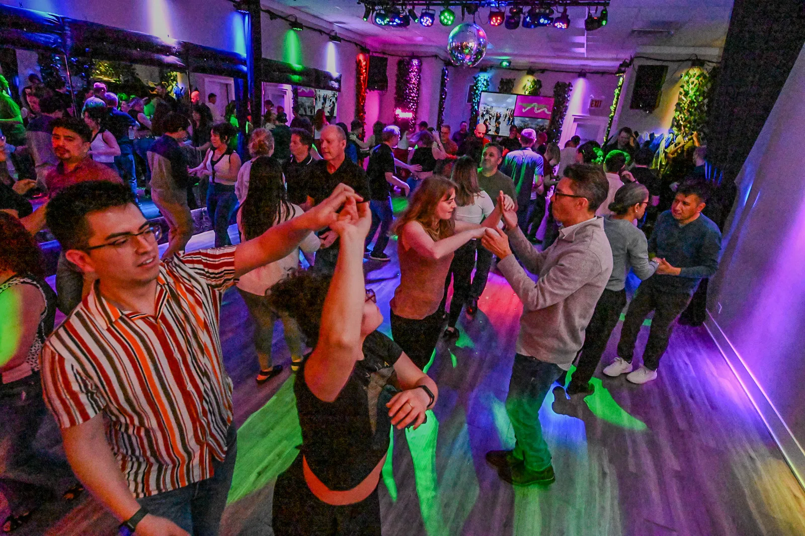 Students dancing at Dennis PaSamba Dance Company in Chicago
